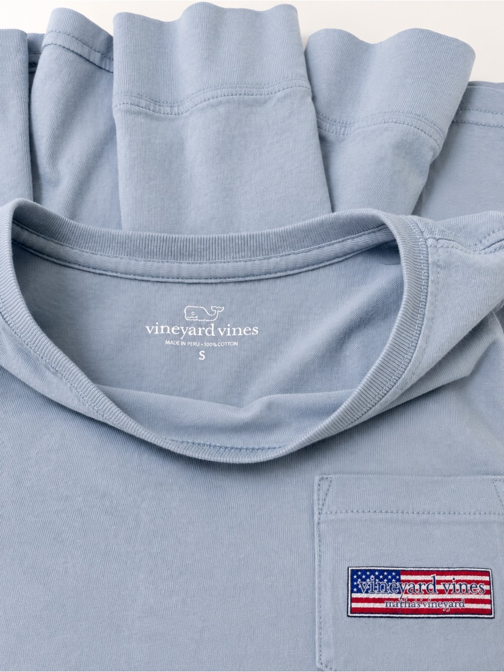 Vineyard Vines Martha’s Vineyard American Flag Long Sleeve Pocket Tee Blue S